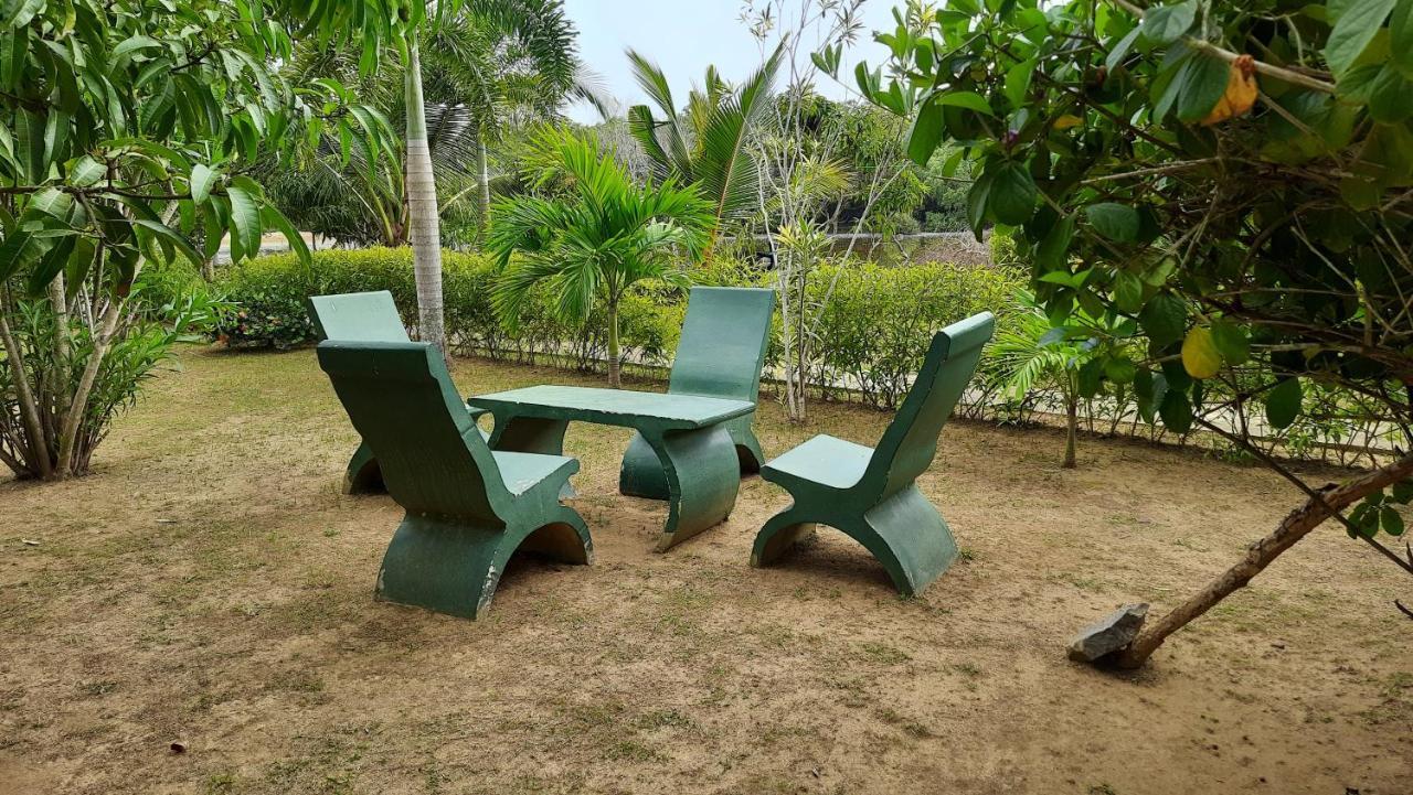 Pearl Cave Cabanas & Resturant Tangalle Exterior photo