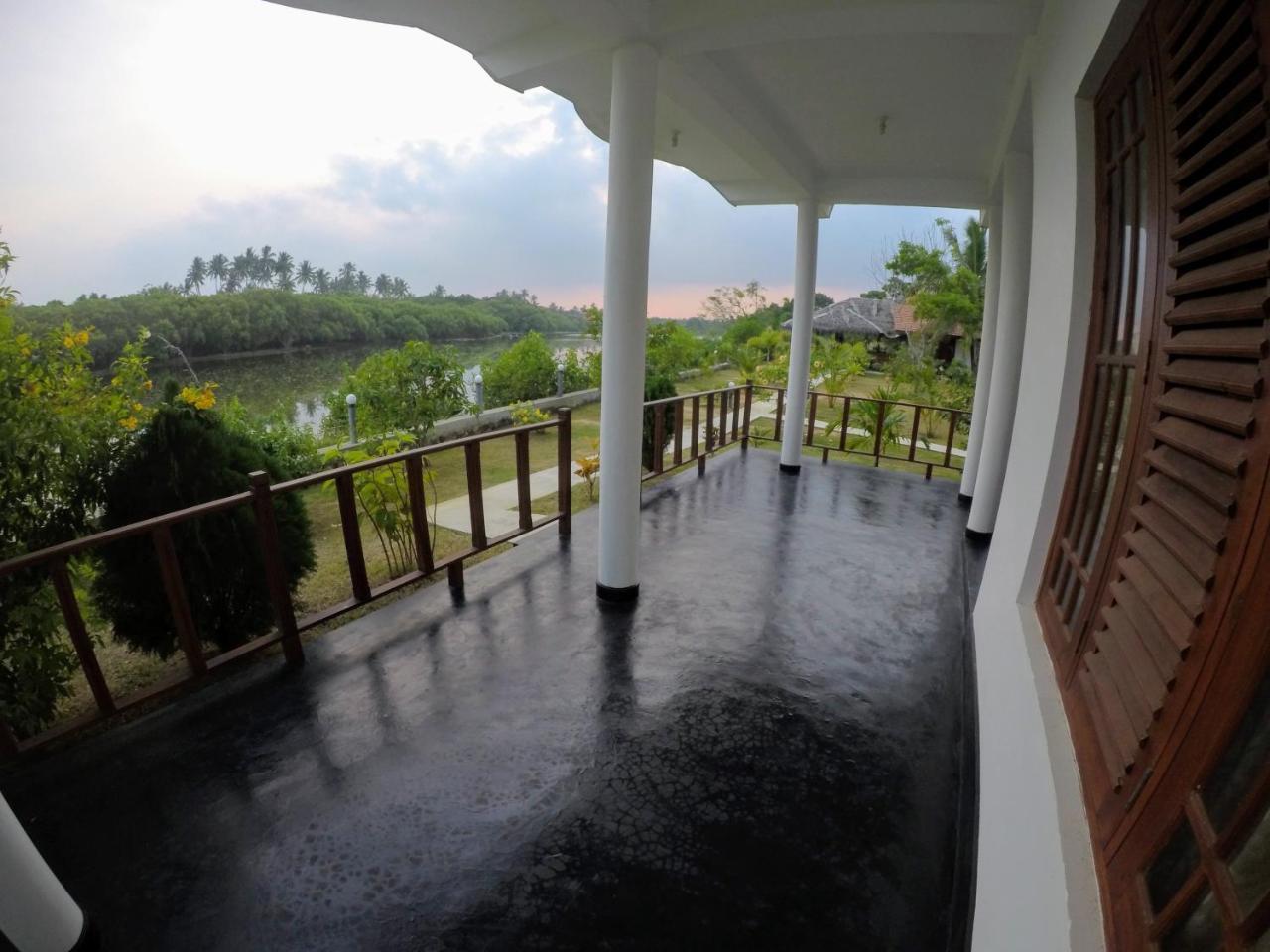 Pearl Cave Cabanas & Resturant Tangalle Exterior photo